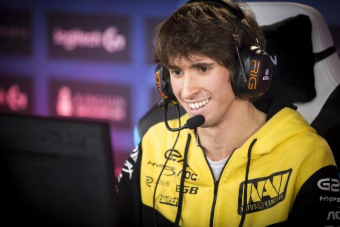 Curhatan Dendi di Twitter Mengenai Team Navi